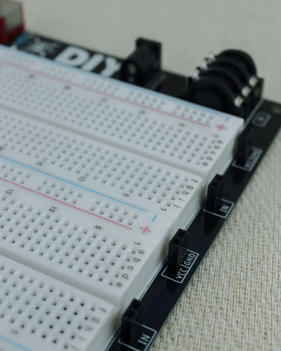CopperSound Pedals DIY Breadboard Medium - Image 4