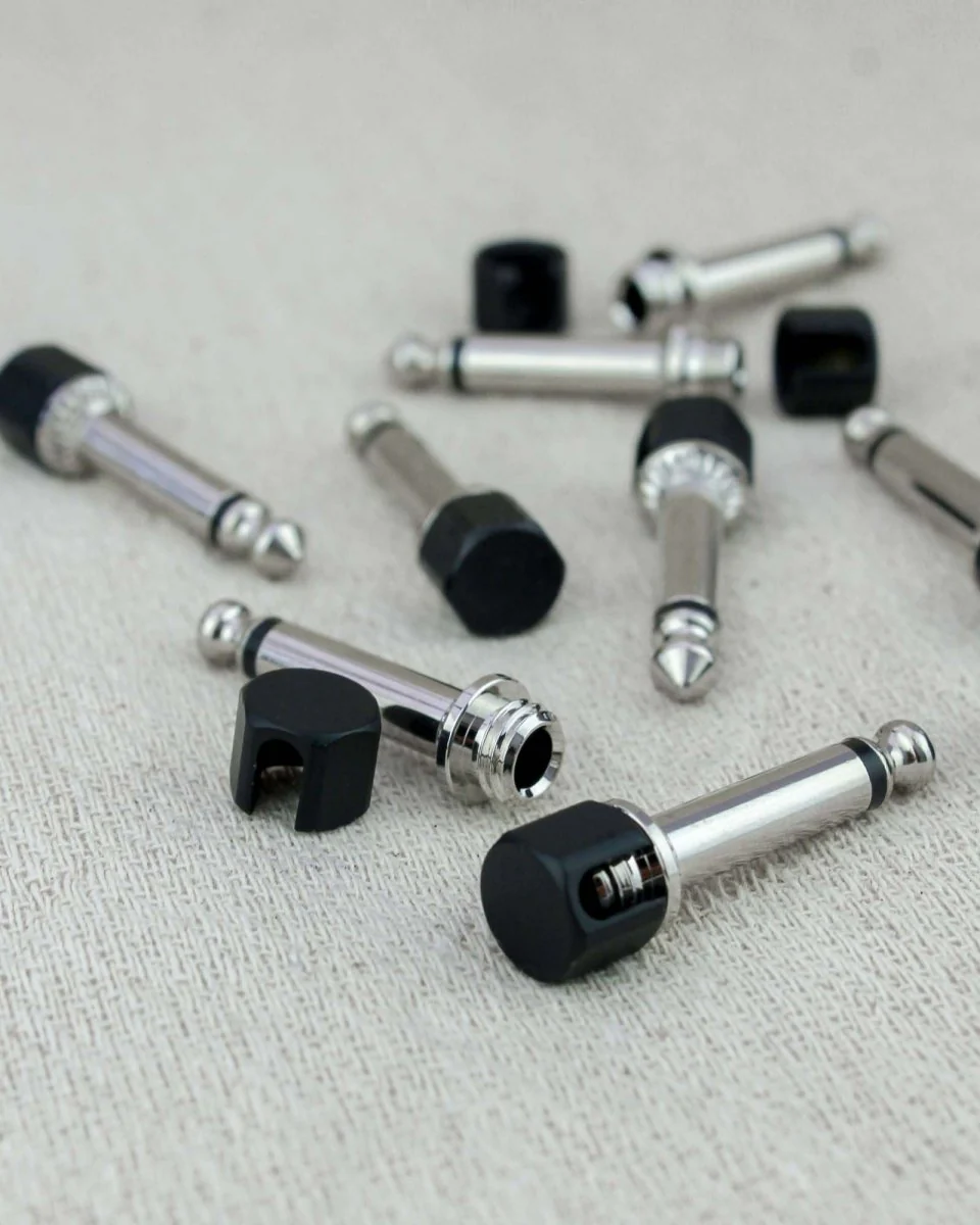 Evidence Audio SIS DIY Solderless Right Angle Connector Black - Image 5