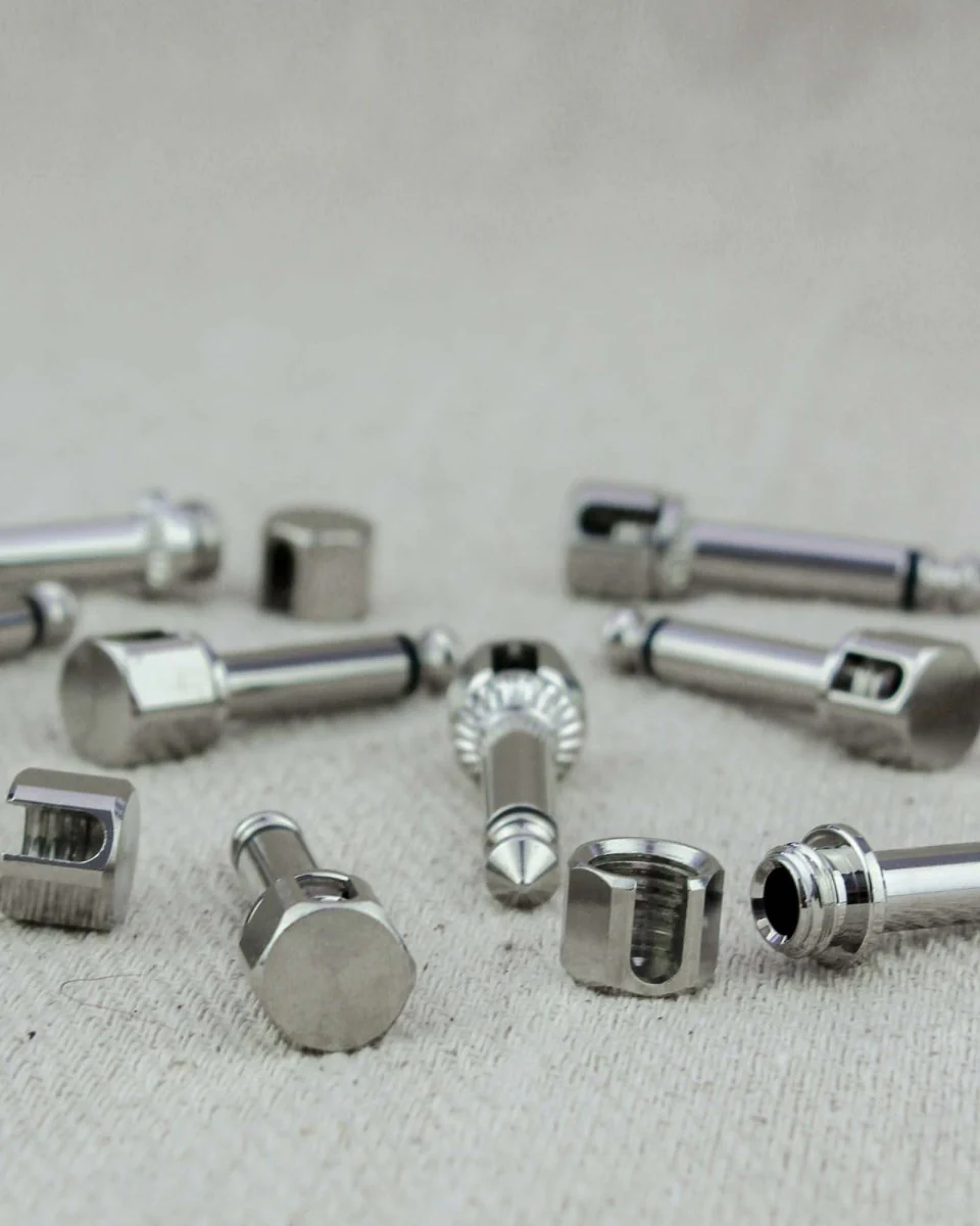 Evidence Audio SIS DIY Solderless Right Angle Connector Nickel - Image 6