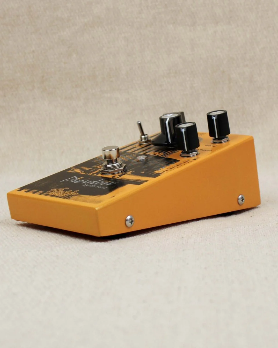 Fredric Effects Dresden Synth Fuzz FX Pedal - Image 4