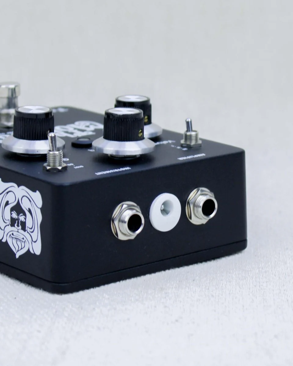 Frost Giant Electronics The Mountain Distortion V1 FX Pedal [Used] - Image 4