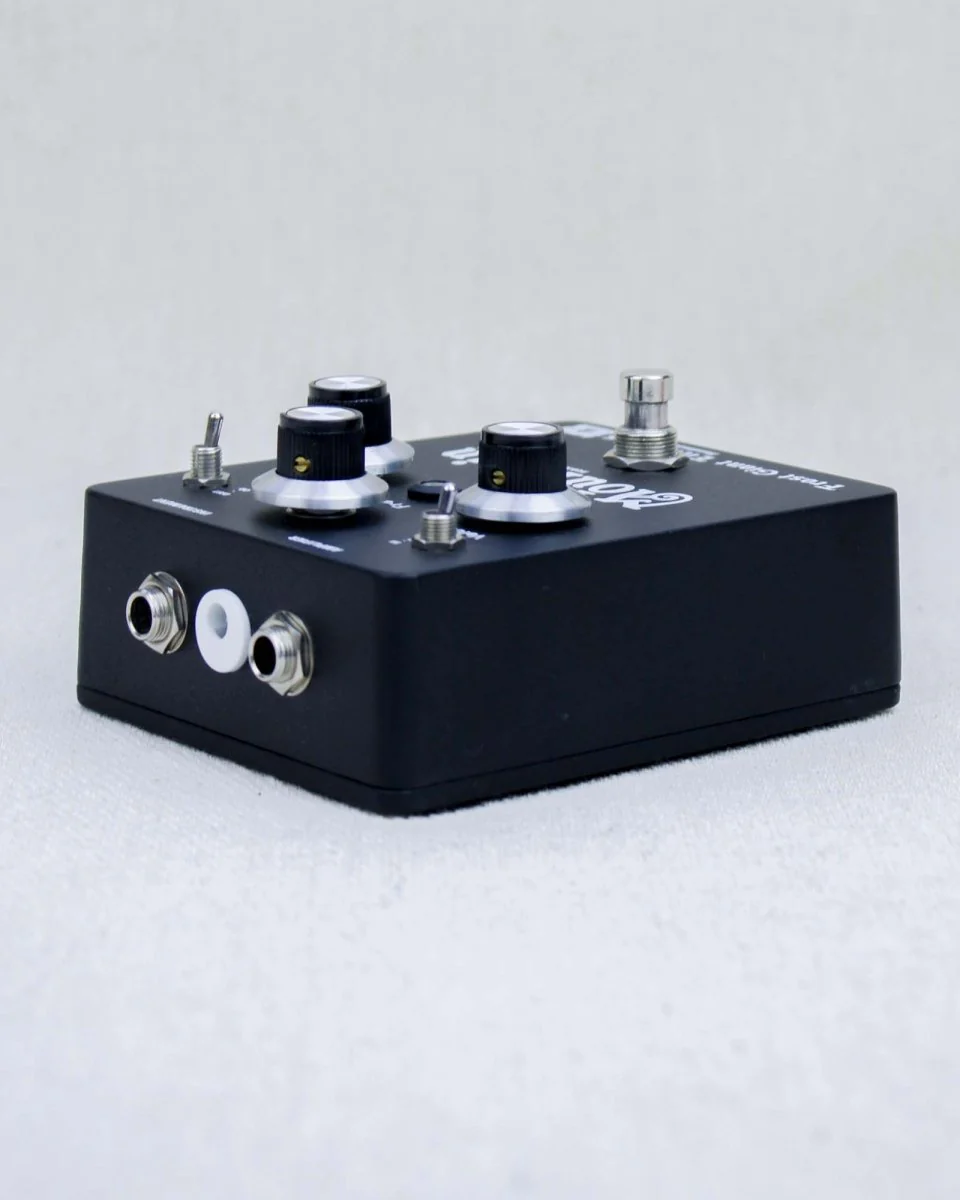 Frost Giant Electronics The Mountain Distortion V1 FX Pedal [Used] - Image 6