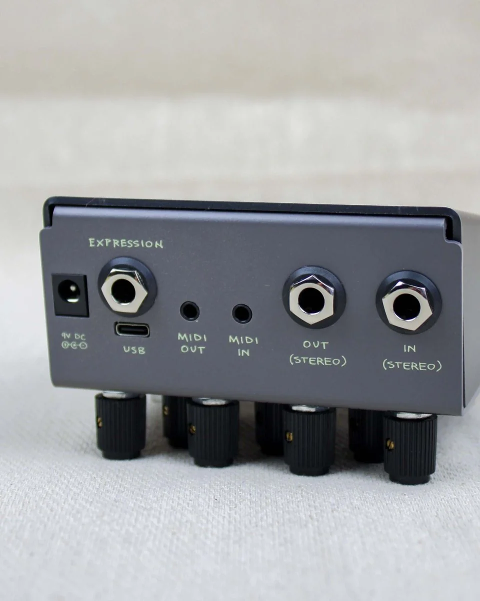 Old Blood Noise Endeavors Black Fountain Stereo Delay FX Pedal [Slate] - Image 7