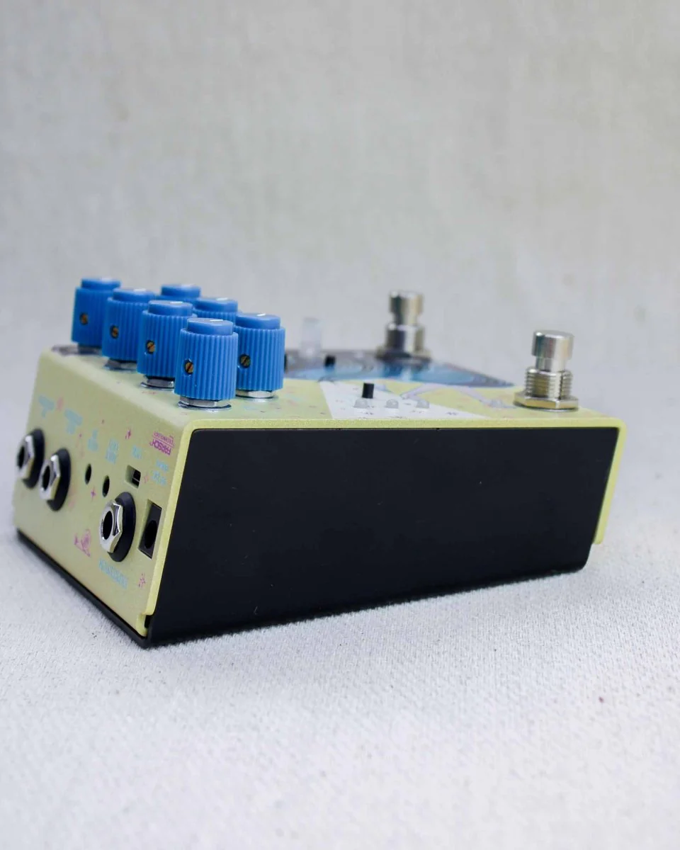 Old Blood Noise Endeavors Sunlight Stereo Modulated Reverb FX Pedal [Yellow] - Image 6