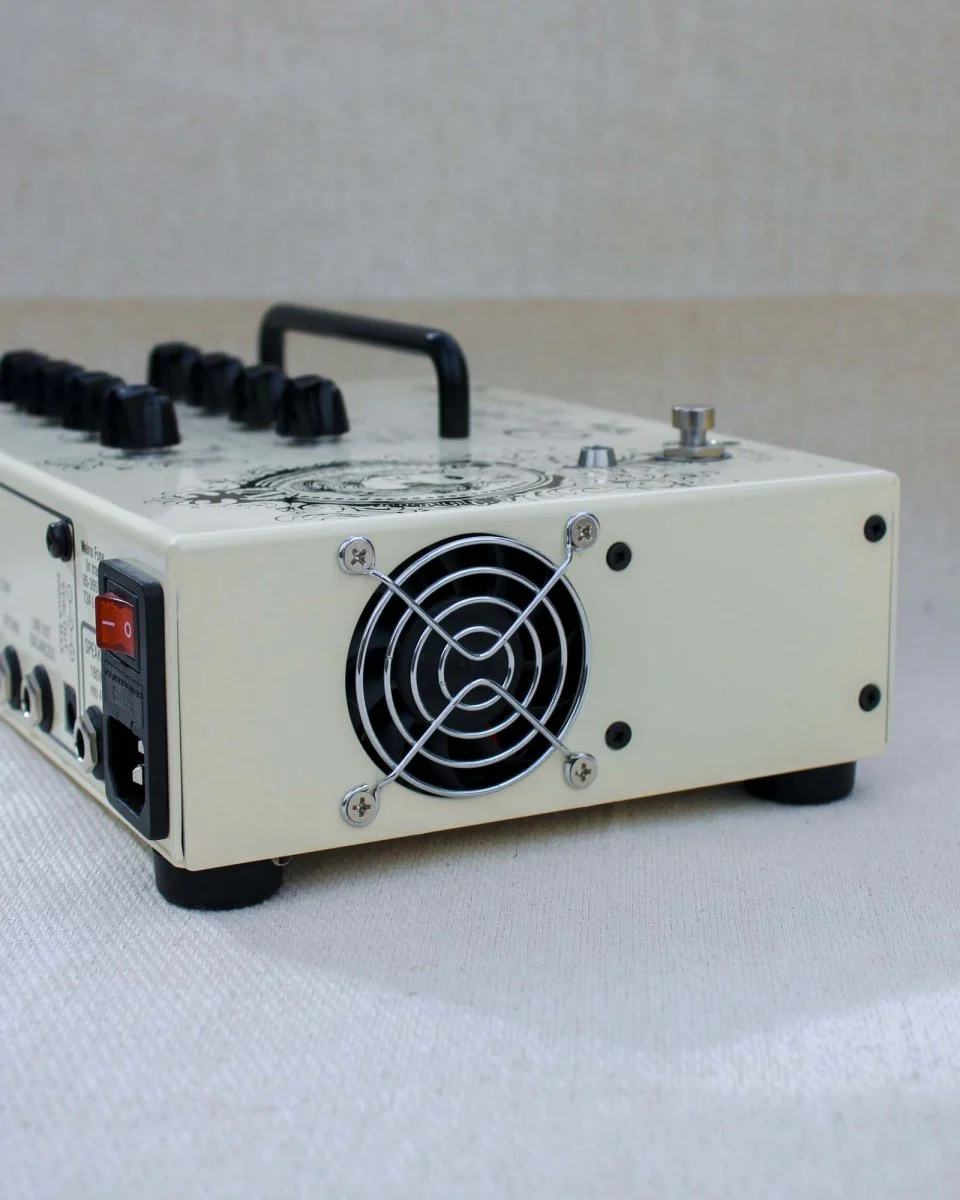 Victory Amps The Duchess V4 Guitar Amp Pedal [Used] - Image 7